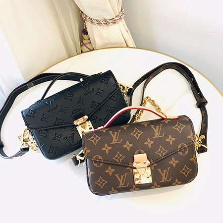 Fashion Brand Crossbody Bag with a Side Slot for Storing Cards