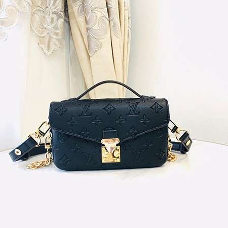 Fashion Brand Crossbody Bag with a Side Slot for Storing Cards
