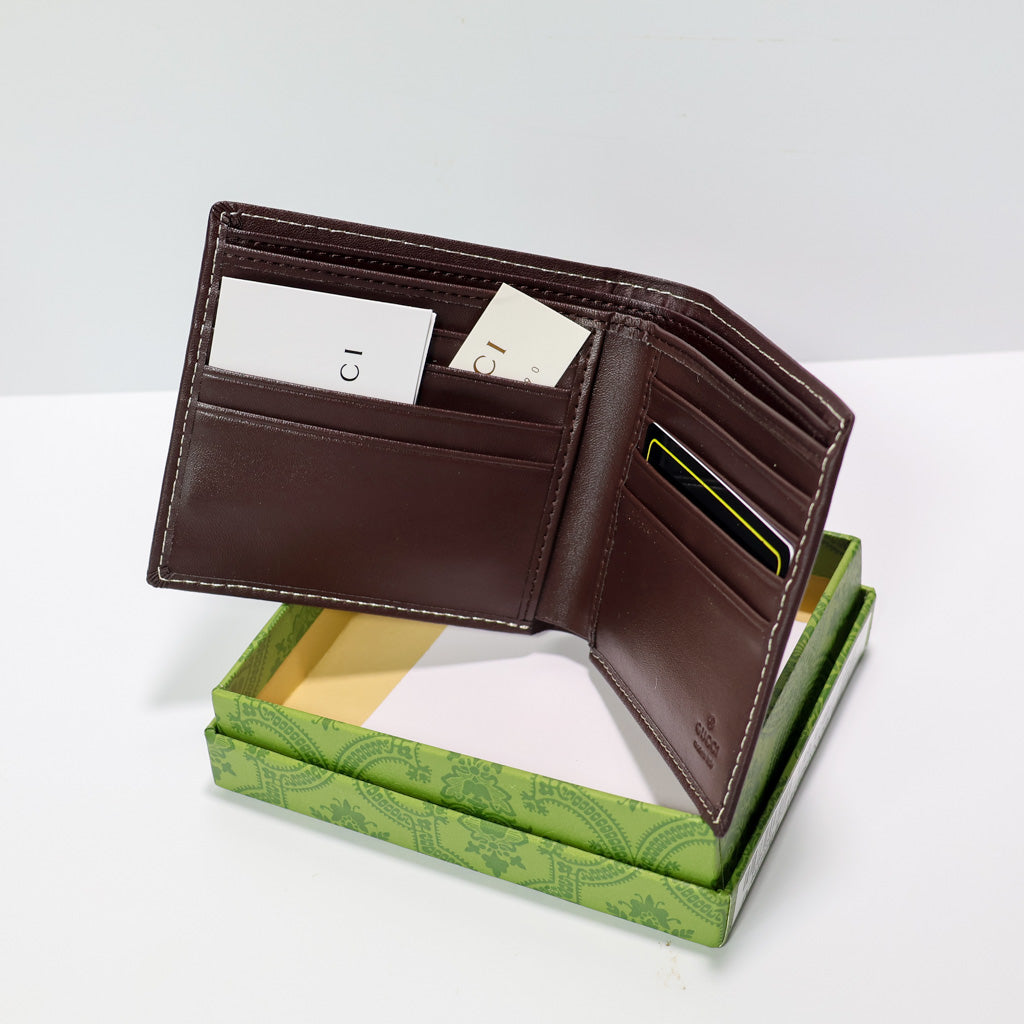 Elegance GUCCI Leather Wallet Canvas