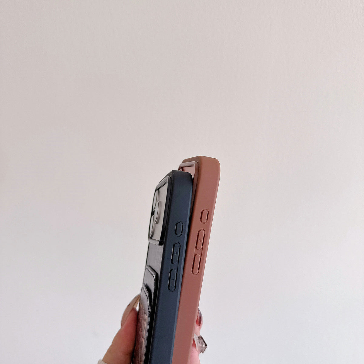 Luxury Loewe Case for iPhone 12-18 Pro & Pro Max