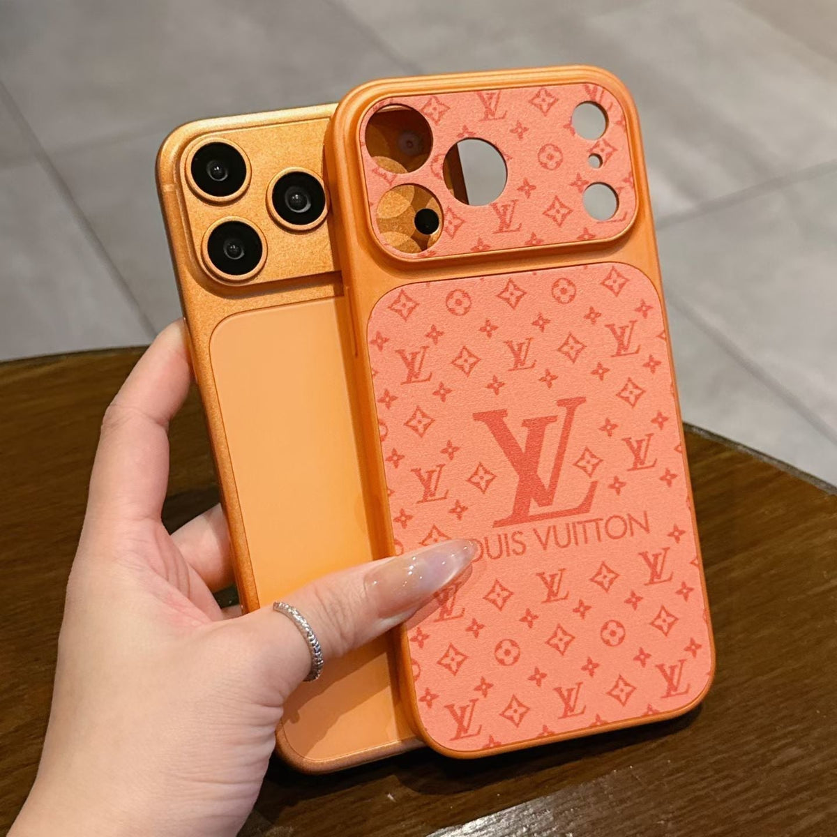 Luxurious Louis V Phone Case For iPhone 14-18 Pro & Pro Max